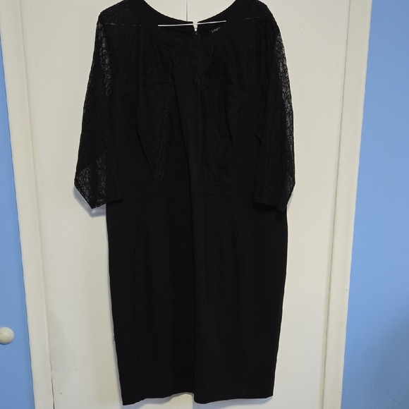 Lane Bryant Dresses & Skirts - Lane Bryant Elegant Black Lace Sleeve Dress